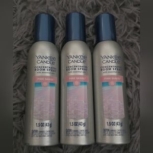YANKEE Candle....